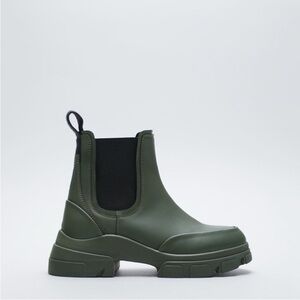 Limited edition Zara Green Chunky Chelsea Boots size 9